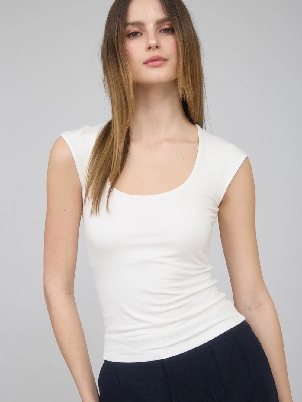 Classic Scoop Neck Cap Sleeve Top - White